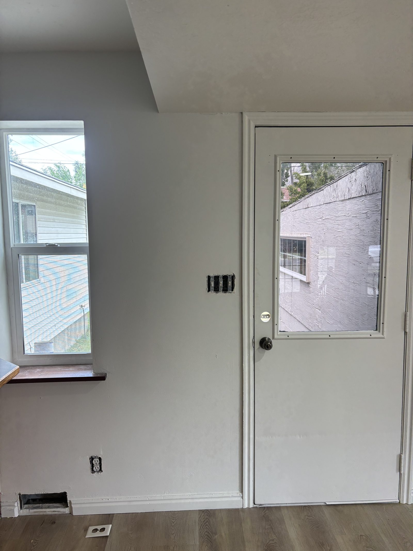Finished wall repair and paint by Handy Pro Utah