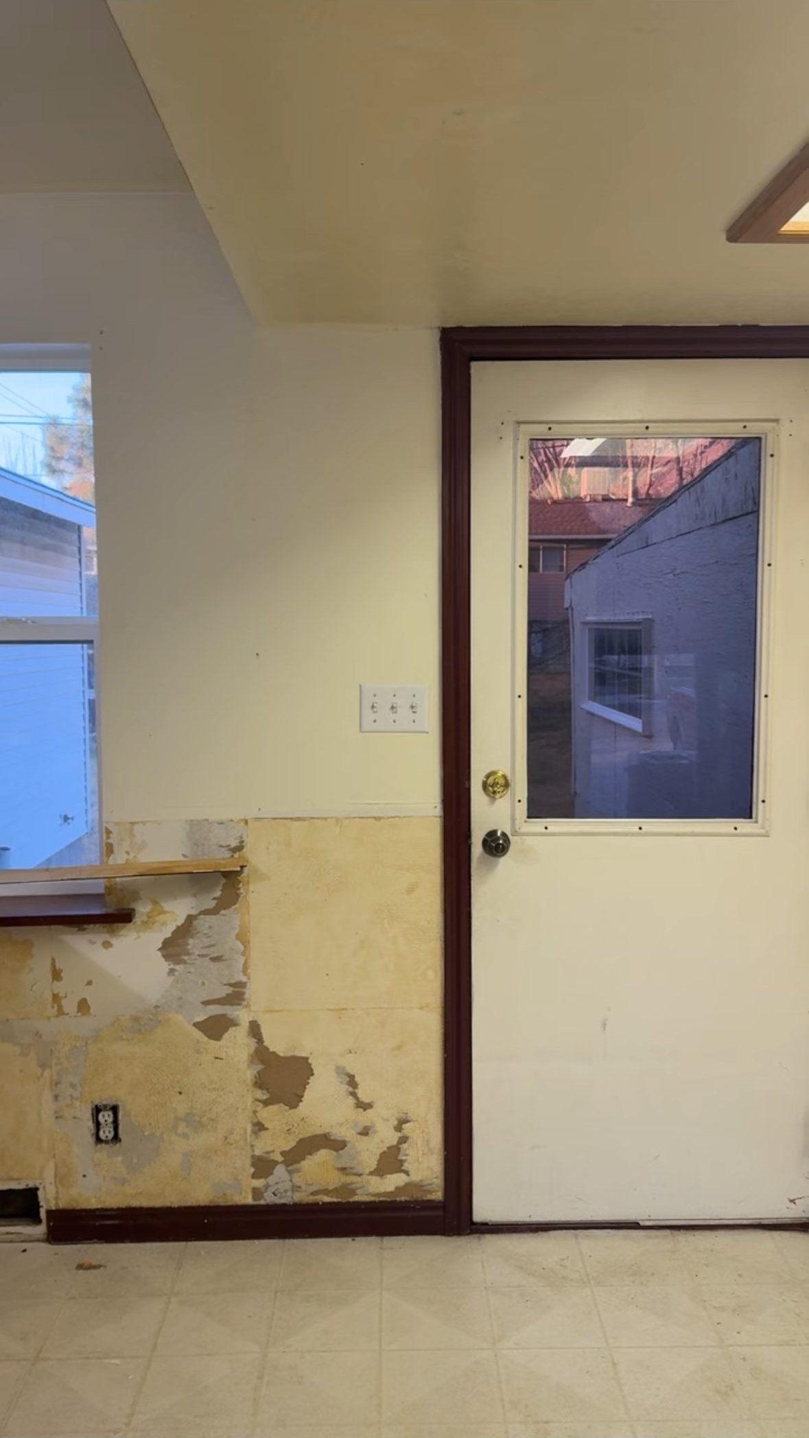 Damaged wall before repair by Handy Pro Utah